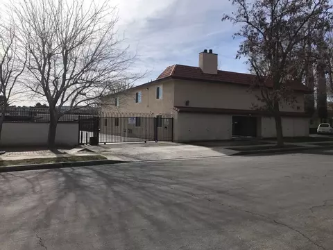550 E Avenue Q12, Palmdale, CA 93550