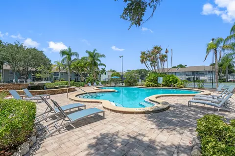 6158 Beacon Isles Dr, Tampa, FL 33615 photo 15