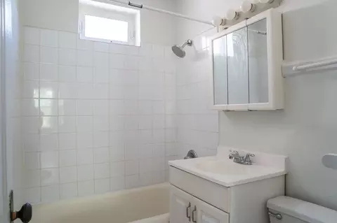 4545 N Beacon St, Chicago, IL 60640 photo 14