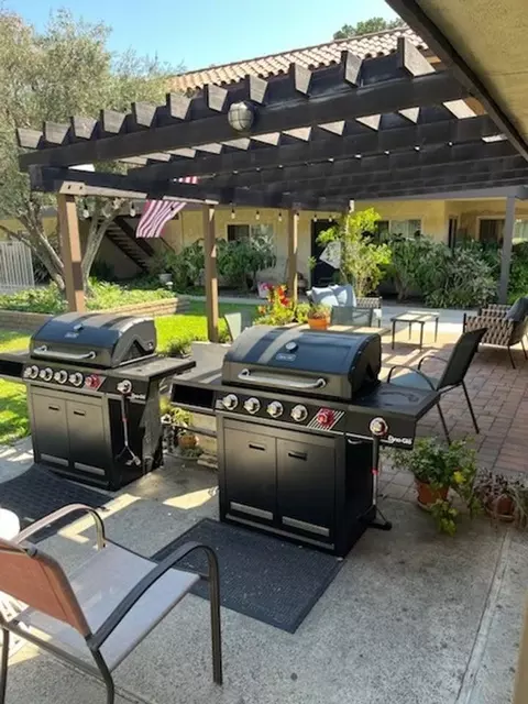 540 S La Veta Park Cir, Orange, CA 92868 photo 5