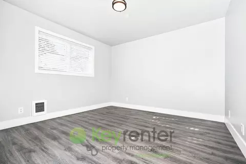 931 N 104th St, Seattle, WA 98133 photo 22