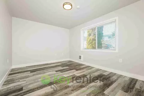 931 N 104th St, Seattle, WA 98133 photo 11
