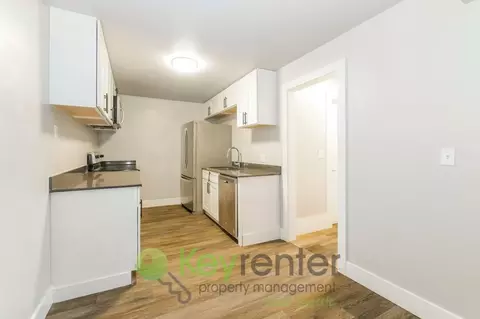 931 N 104th St, Seattle, WA 98133 photo 5