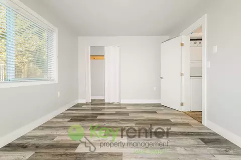 931 N 104th St, Seattle, WA 98133 photo 8