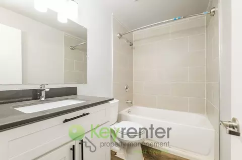 931 N 104th St, Seattle, WA 98133 photo 14