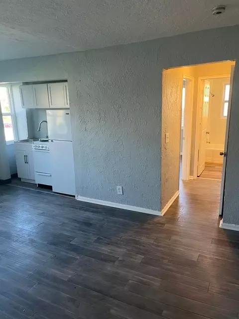 4060 Reading Rd, Cincinnati, OH 45229 photo 4