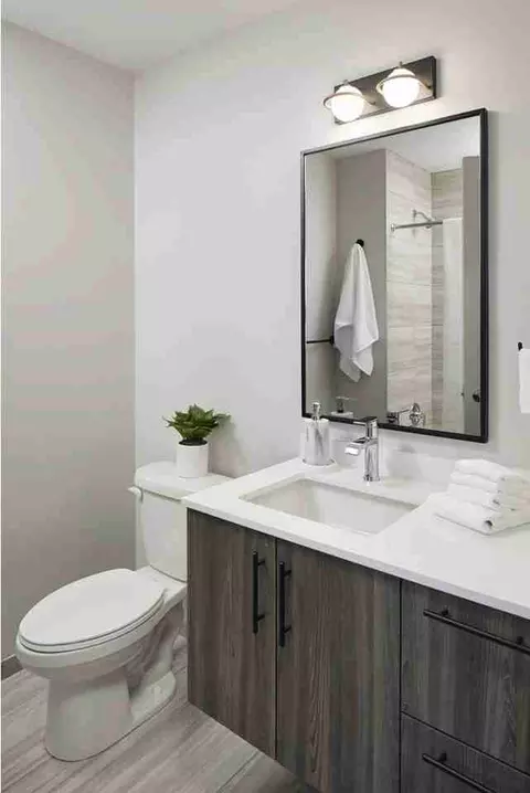 5252 S Cornell Ave, Chicago, IL 60615 photo 49