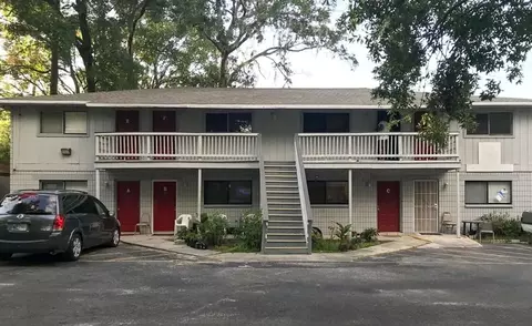 630 SW 67th Ter, Gainesville, FL 32607