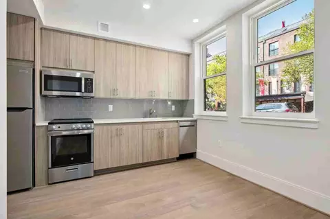 3220 Prospect St NW, Washington, DC 20007 photo 4
