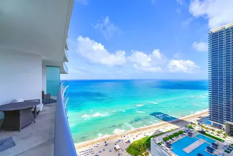 S Ocean Dr, Hollywood, FL 33019