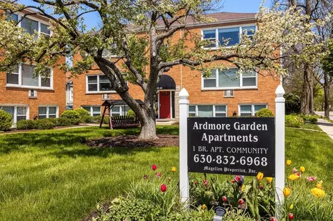 12 N Ardmore Ave, Villa Park, IL 60181