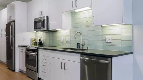 221 Minor Ave N, Seattle, WA 98109 photo 9