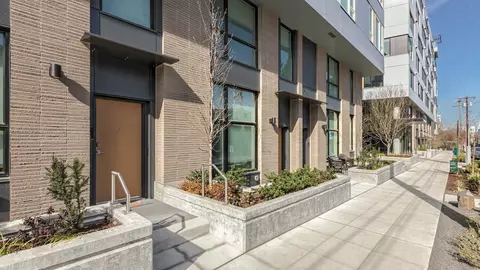 221 Minor Ave N, Seattle, WA 98109 photo 6