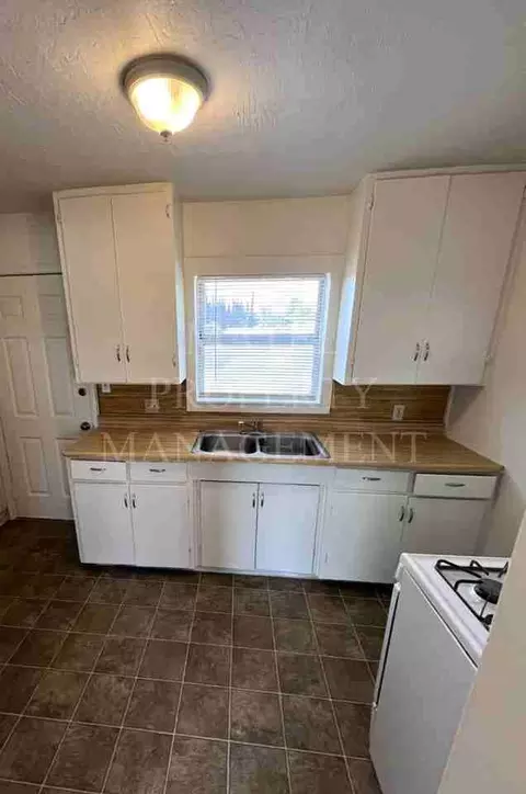 2250 5th St, Ceres, CA 95307 photo 2