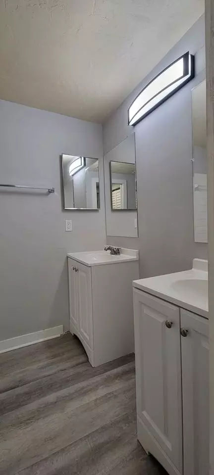 6823 SW 4th Pl, Gainesville, FL 32607