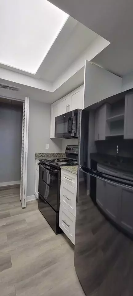6823 SW 4th Pl, Gainesville, FL 32607 photo 8