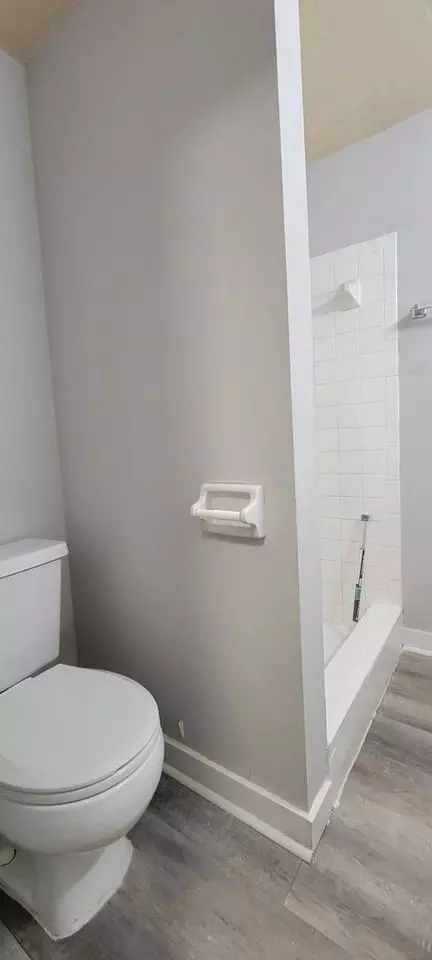 6823 SW 4th Pl, Gainesville, FL 32607 photo 2
