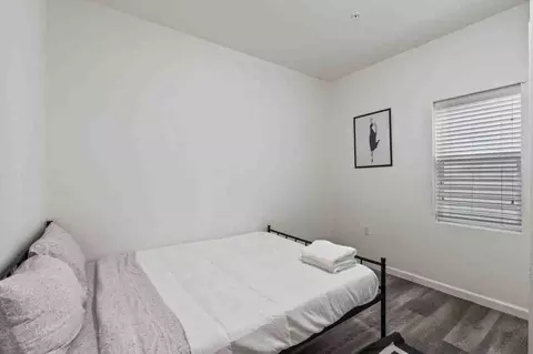 911 W 22nd St, Austin, TX 78705 photo 29