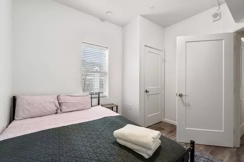 911 W 22nd St, Austin, TX 78705 photo 14