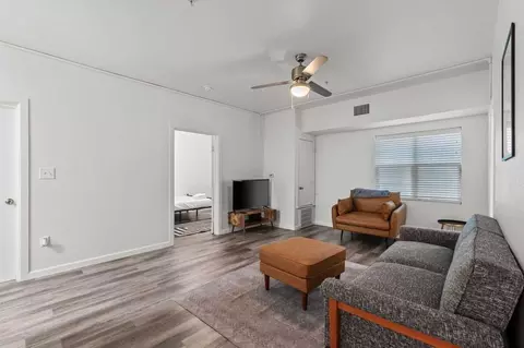 911 W 22nd St, Austin, TX 78705 photo 34