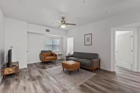 911 W 22nd St, Austin, TX 78705