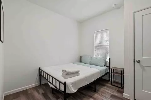 911 W 22nd St, Austin, TX 78705 photo 26