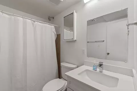 911 W 22nd St, Austin, TX 78705 photo 17