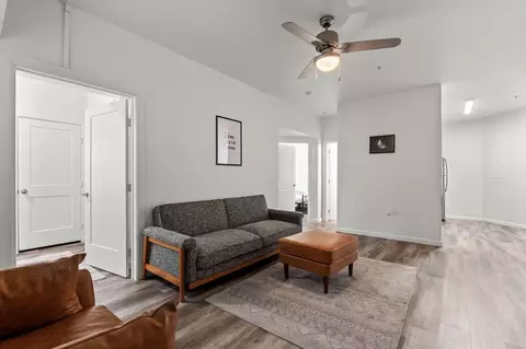 911 W 22nd St, Austin, TX 78705 photo 3