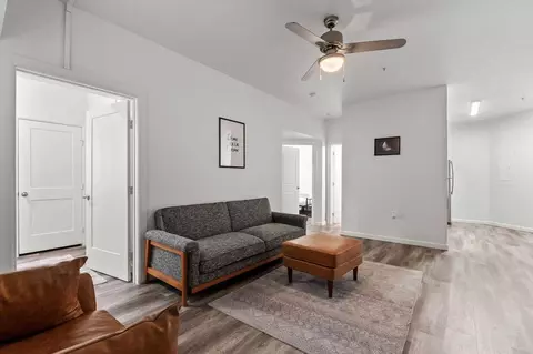 911 W 22nd St, Austin, TX 78705 photo 32