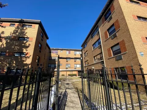 2714 W Bryn Mawr Ave, Chicago, IL 60659