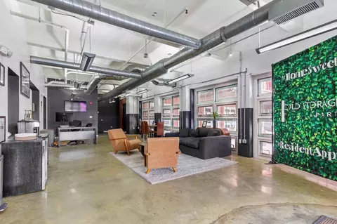 500 E 3rd St, Kansas City, MO 64106