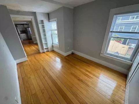 11 Russell St, Portland, ME 04102