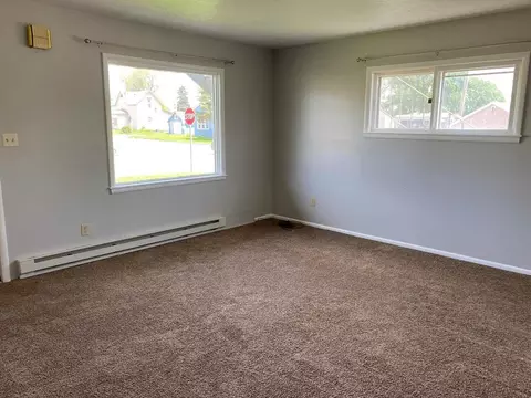 815 3rd St SW, Valley City, ND 58072