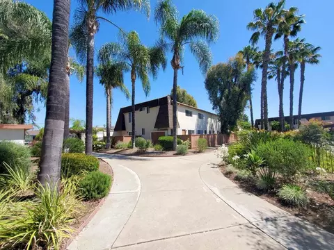 1635 E Washington Ave, Escondido, CA 92027