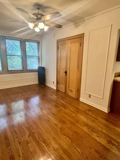 644 W Surf St, Chicago, IL 60657