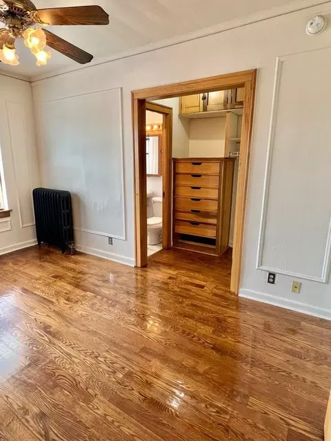 644 W Surf St, Chicago, IL 60657