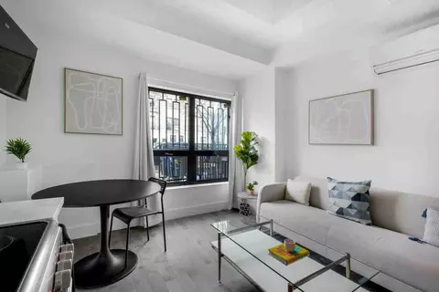 200 E 11th St, New York, NY 10003