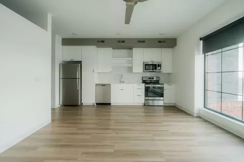 6185 Village View Dr, West Des Moines, IA 50266