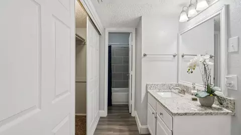 2300 Misty Ridge Cir, Arlington, TX 76011 photo 5