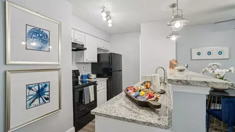 2300 Misty Ridge Cir, Arlington, TX 76011 photo 2