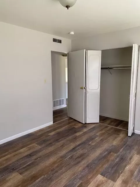 1320 Sangamon Dr, Belleville, IL 62221 photo 5