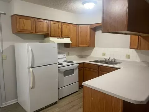 1320 Sangamon Dr, Belleville, IL 62221 photo 5