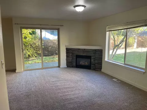 1411 SE Roberts Dr, Gresham, OR 97080 photo 5