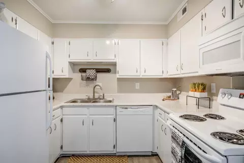 700 Airways Cir, Nashville, TN 37214 photo 4