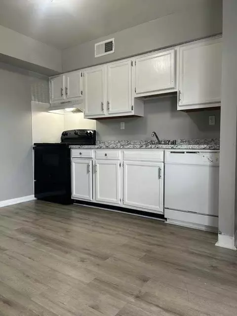 5809 Russett Pl, Louisville, KY 40218