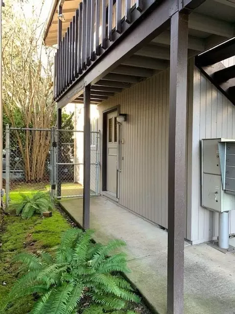 2341 State St, Salem, OR 97301