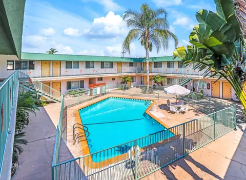 11635 11649 Downey Ave, Downey, CA 90241