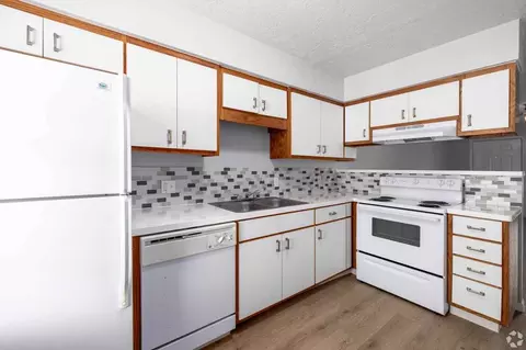 100 Lamar St, Willis, TX 77378