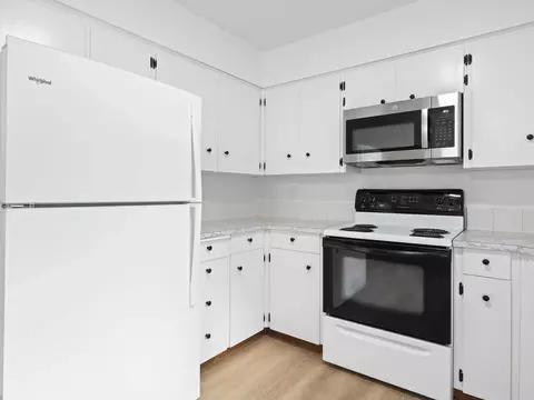 313 Warner Milne Rd, Oregon City, OR 97045