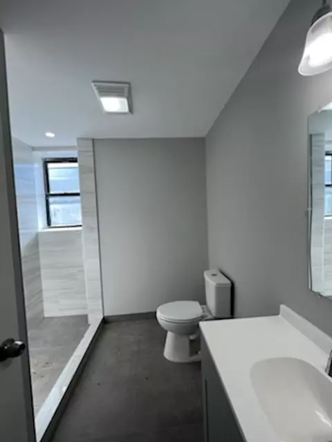 525 Clinton Ave, Albany, NY 12206